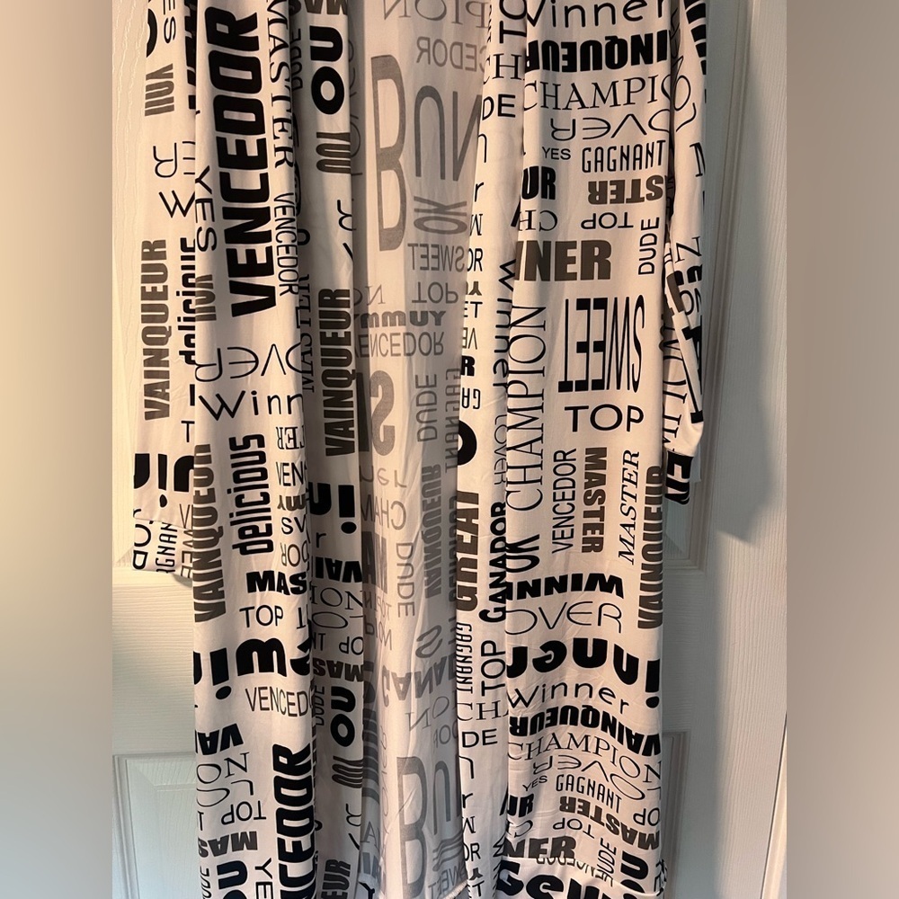 Women's New Mix Graffiti Open Robe - Picture 2 of 3